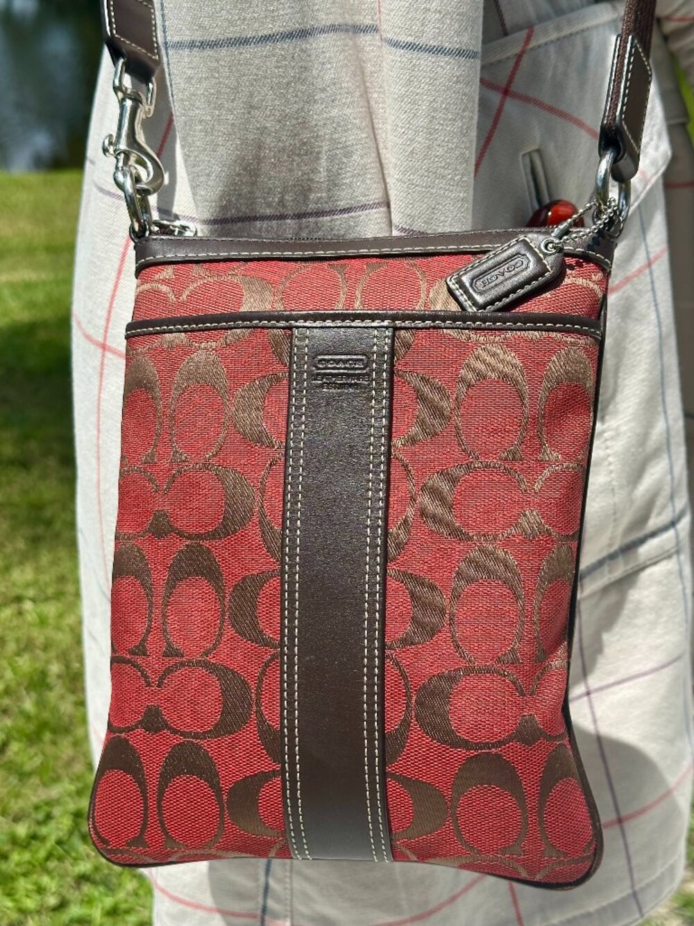 COACH Vintage Signature C Jacquard Swing Pack Crossbody Maroon & Mahogany 6016
